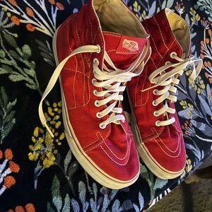 Men’s canvas Vans high tops.
